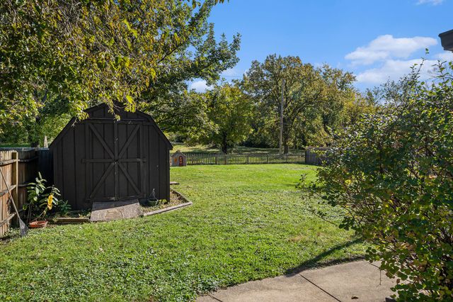 2525 Lakewood Drive, Dyer, IN 46311