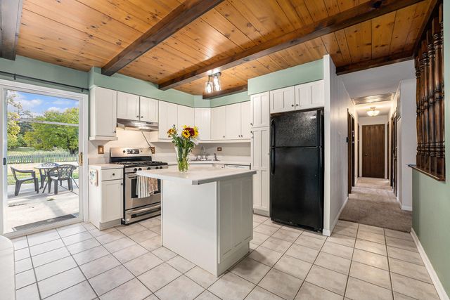 2525 Lakewood Drive, Dyer, IN 46311