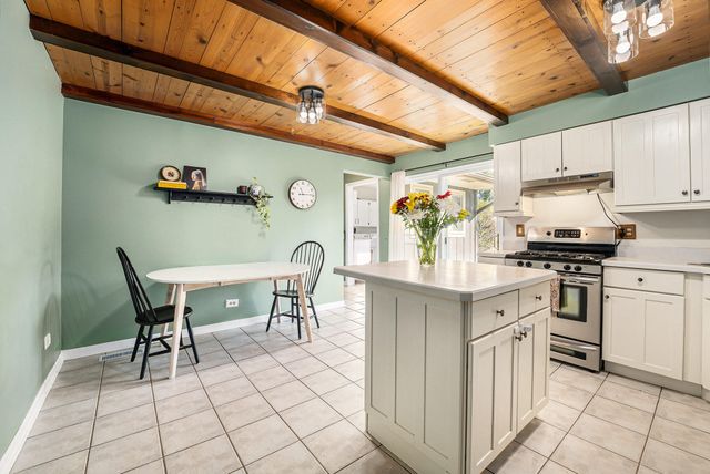 2525 Lakewood Drive, Dyer, IN 46311