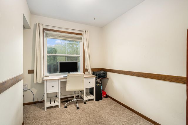 2525 Lakewood Drive, Dyer, IN 46311