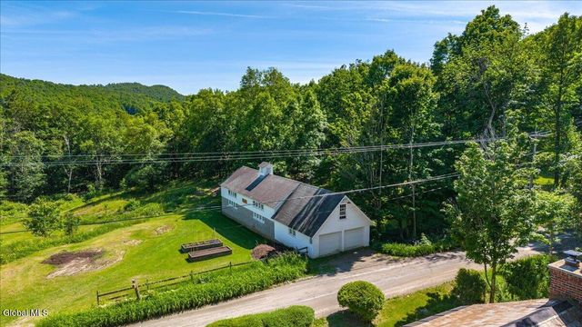 193-199 Brennan Rd Ext, Argyle, NY 12809