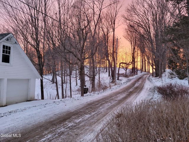 193-199 Brennan Rd Ext, Argyle, NY 12809