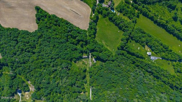 193-199 Brennan Rd Ext, Argyle, NY 12809