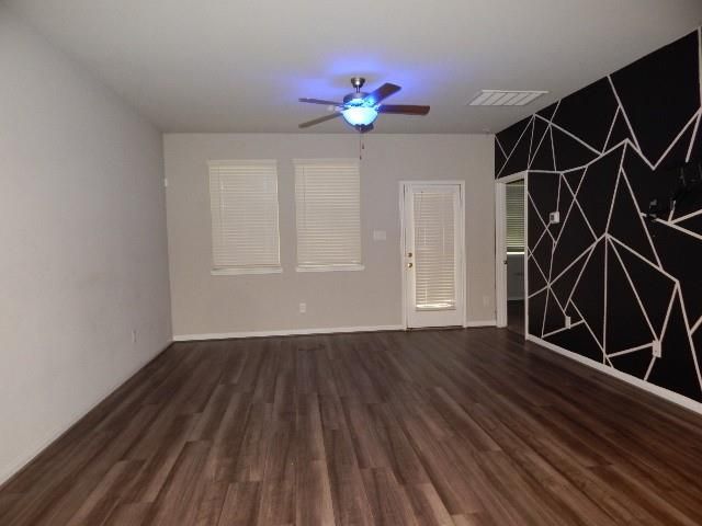7103 Silverleaf Oak Street, Conroe, TX 77304