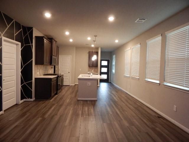 7103 Silverleaf Oak Street, Conroe, TX 77304