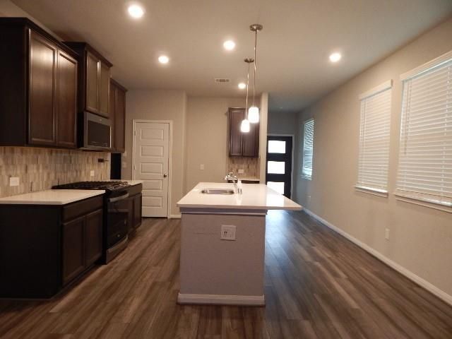 7103 Silverleaf Oak Street, Conroe, TX 77304