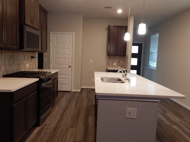 7103 Silverleaf Oak Street, Conroe, TX 77304