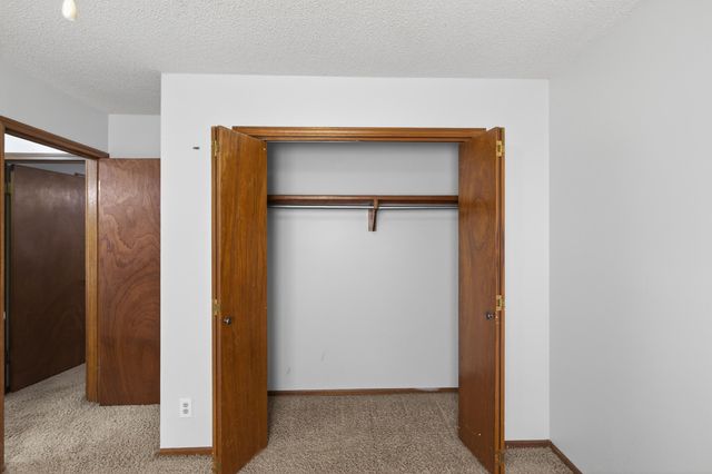 1712 N Brunswick St, Wichita, KS 67212