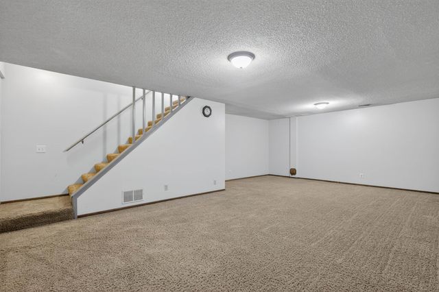 1712 N Brunswick St, Wichita, KS 67212