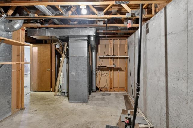 1712 N Brunswick St, Wichita, KS 67212