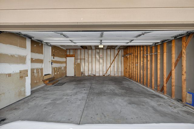 1712 N Brunswick St, Wichita, KS 67212