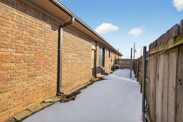 1712 N Brunswick St, Wichita, KS 67212