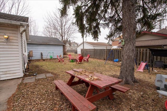 1119 WISCONSIN STREET, Oshkosh, WI 54901