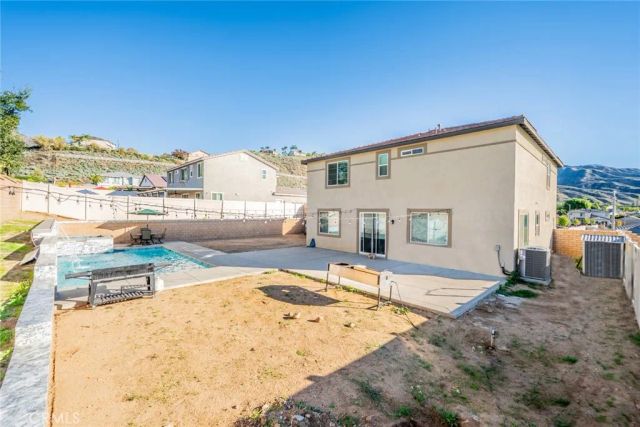 7640 Messina Heights, Highland, CA 92346
