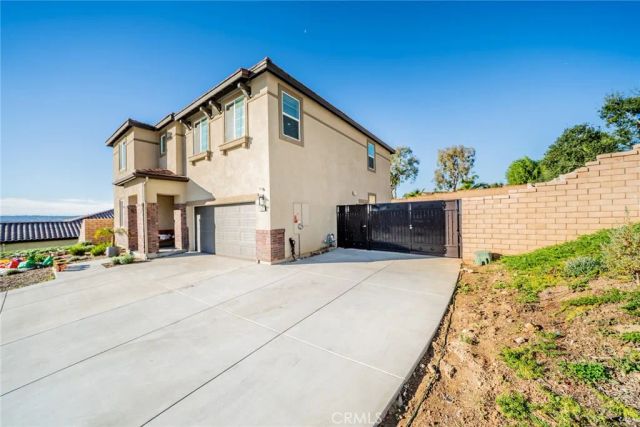 7640 Messina Heights, Highland, CA 92346