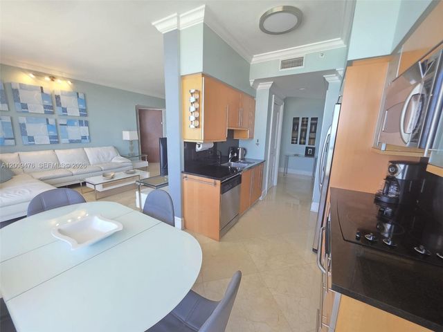 6365 Collins Ave 4311, Miami Beach, FL 33141