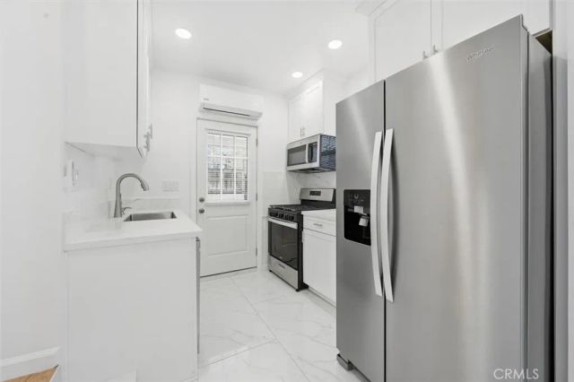 220 39th A, Manhattan Beach, CA 90266