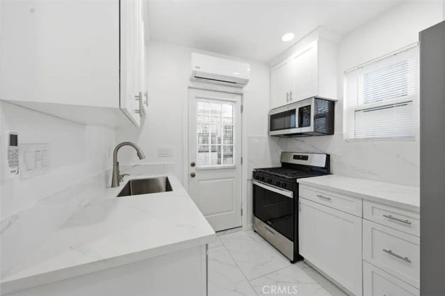 220 39th A, Manhattan Beach, CA 90266