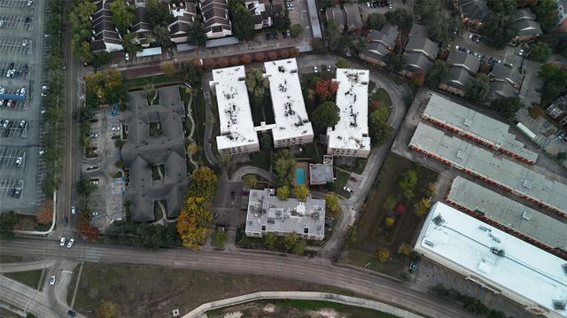 2213 S Braeswood Boulevard 13B, Houston, TX 77030