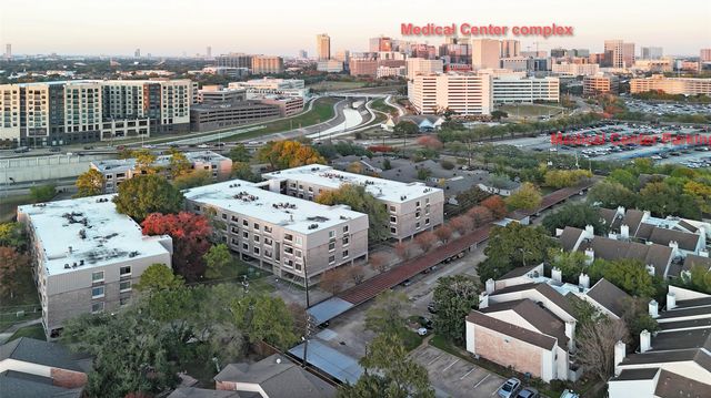 2213 S Braeswood Boulevard 13B, Houston, TX 77030