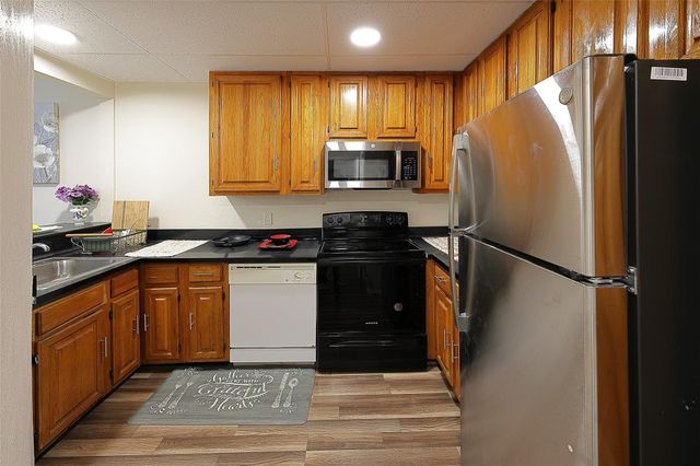 2213 S Braeswood Boulevard 13B, Houston, TX 77030