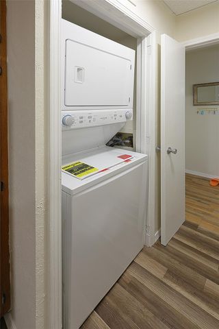 2213 S Braeswood Boulevard 13B, Houston, TX 77030