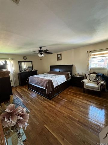 830 Pepperidge Road, Westbury, NY 11590