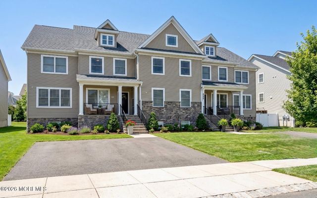 72 Bradhurst Avenue, Lakewood, NJ 08701