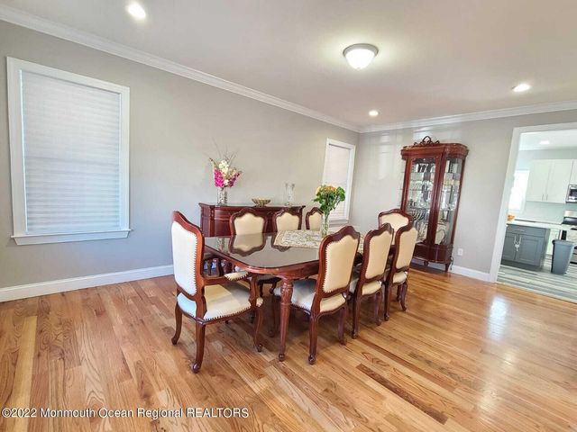 72 Bradhurst Avenue, Lakewood, NJ 08701