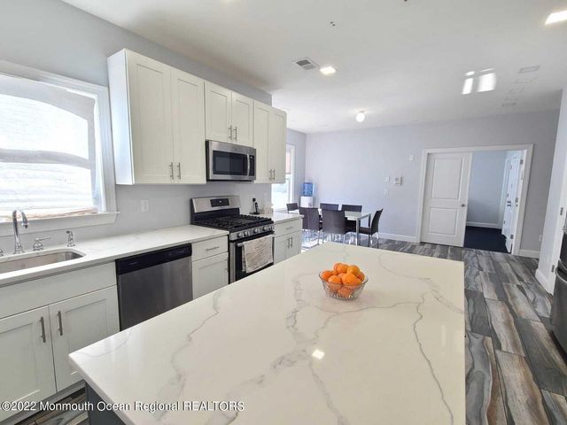 72 Bradhurst Avenue, Lakewood, NJ 08701