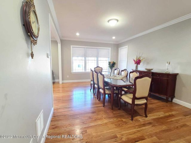 72 Bradhurst Avenue, Lakewood, NJ 08701