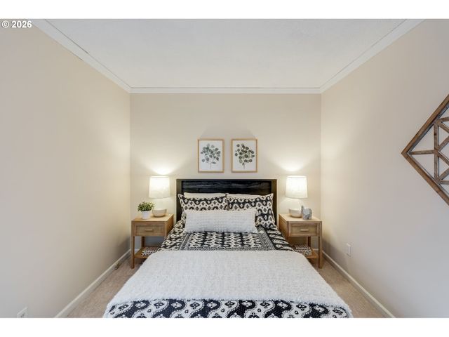 3566 Ne MAYWOOD Pl, Portland, OR 97220