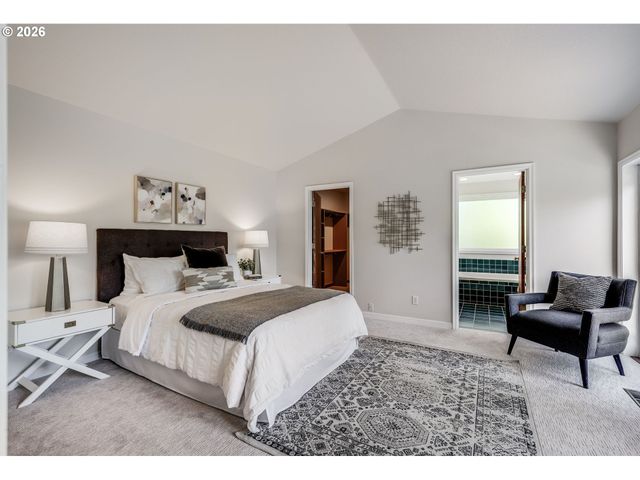 3566 Ne MAYWOOD Pl, Portland, OR 97220