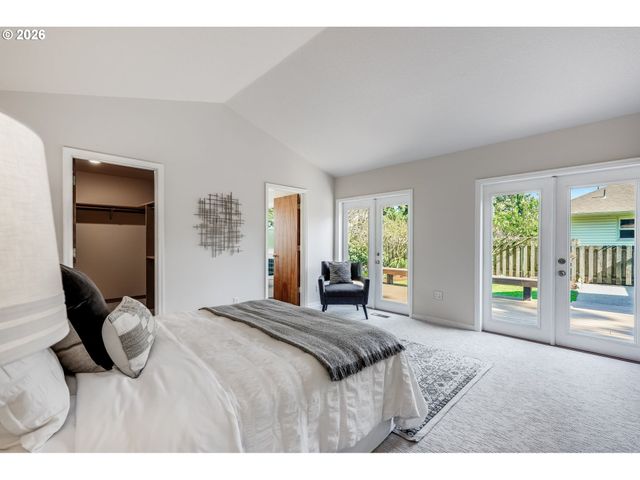 3566 Ne MAYWOOD Pl, Portland, OR 97220