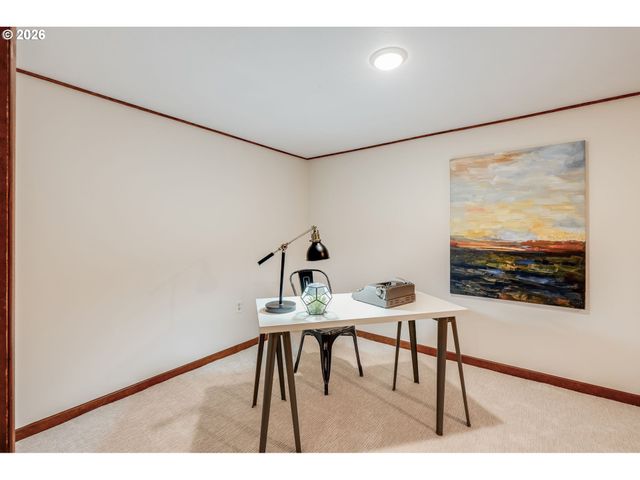 3566 Ne MAYWOOD Pl, Portland, OR 97220