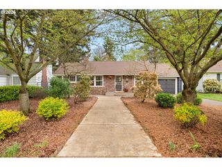 3566 Ne MAYWOOD Pl, Portland, OR 97220