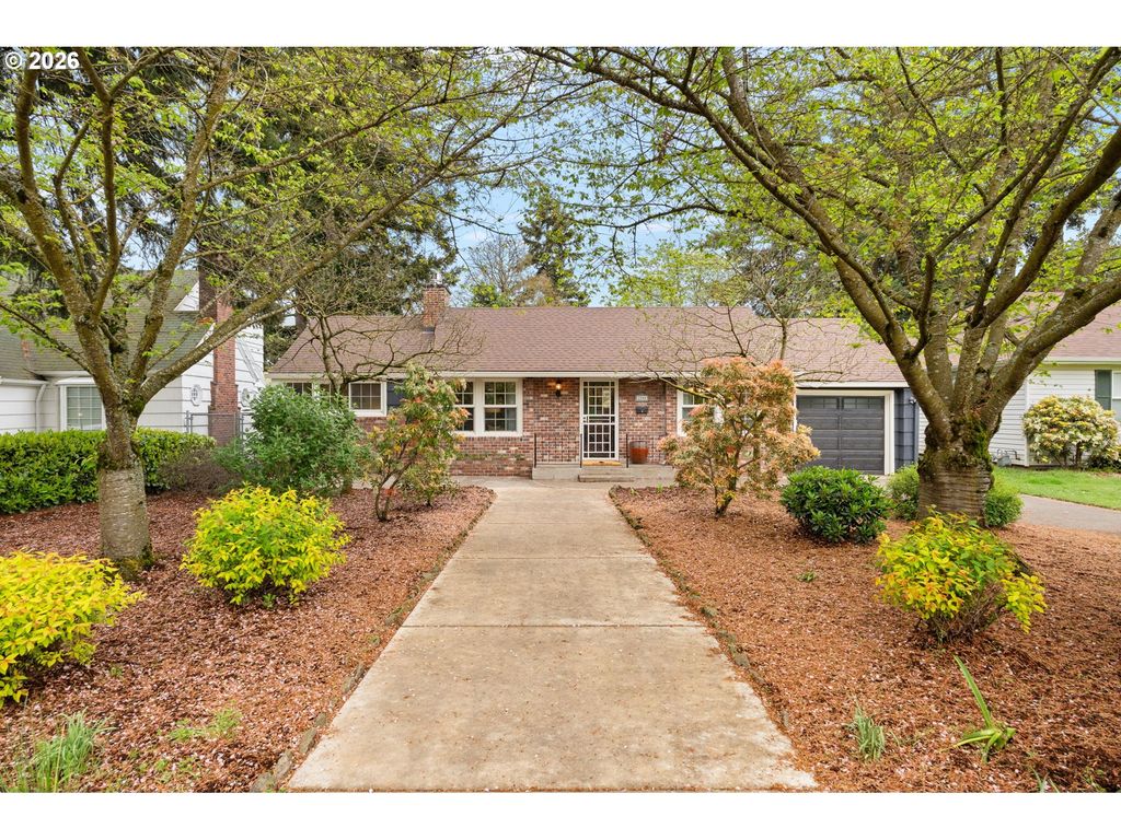 3566 Ne MAYWOOD Pl, Portland, OR 97220