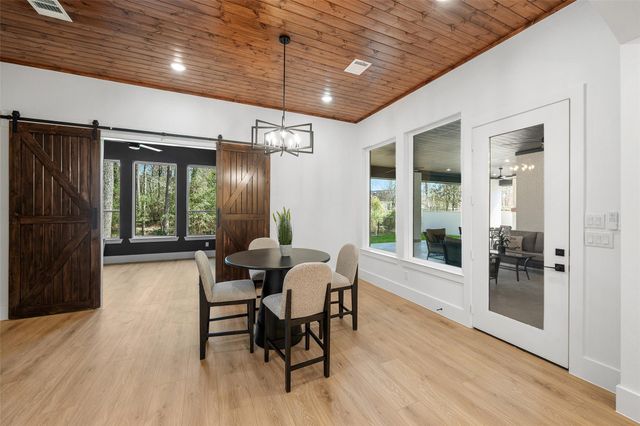 258 Pinerock Lane, Montgomery, TX 77356