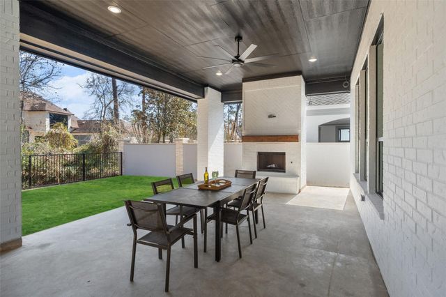 258 Pinerock Lane, Montgomery, TX 77356