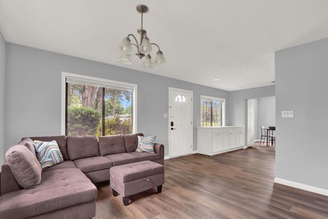 2008 Avenue N, Fort Pierce, FL 34950