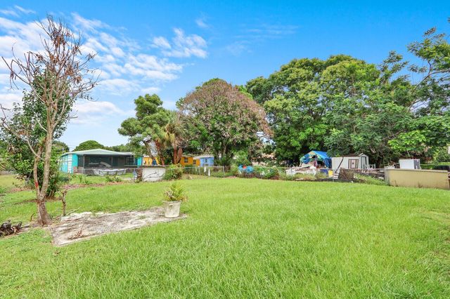 2008 Avenue N, Fort Pierce, FL 34950