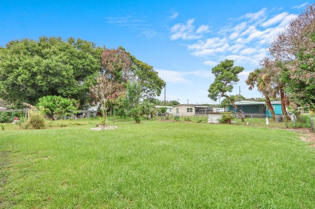2008 Avenue N, Fort Pierce, FL 34950
