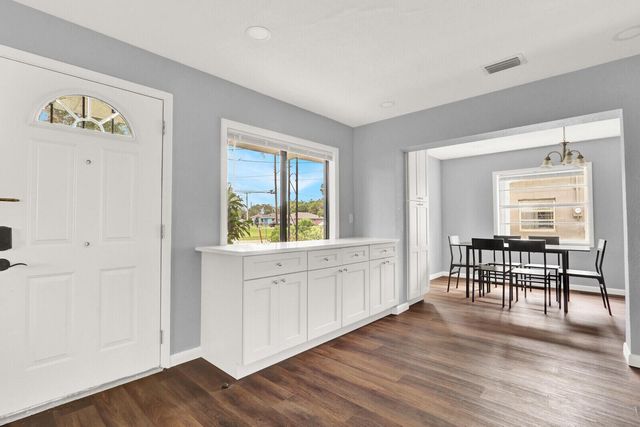 2008 Avenue N, Fort Pierce, FL 34950