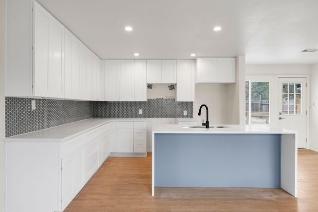 3202 Chestershire Drive, Pasadena, TX 77503