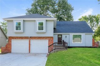 1116 N Walker Lane, Olathe, KS 66061