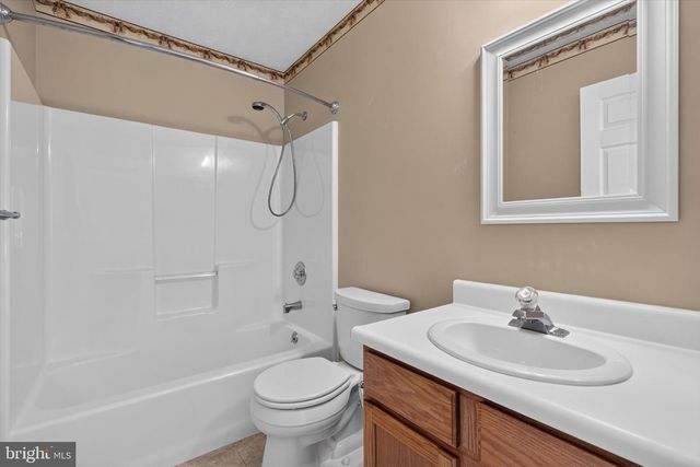 55 FARM LN, Manchester, PA 17345