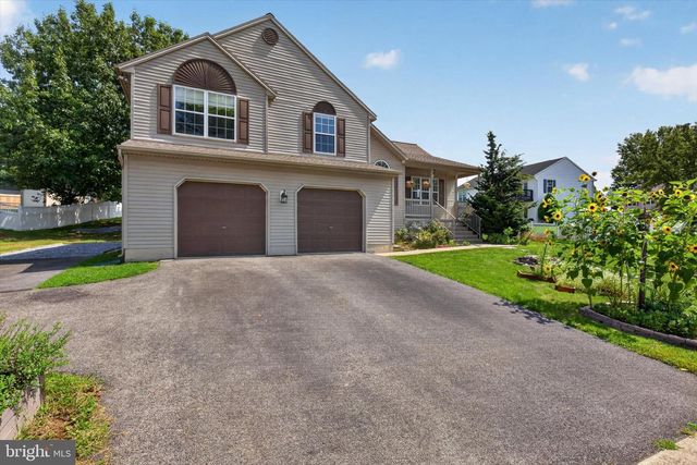 55 FARM LN, Manchester, PA 17345