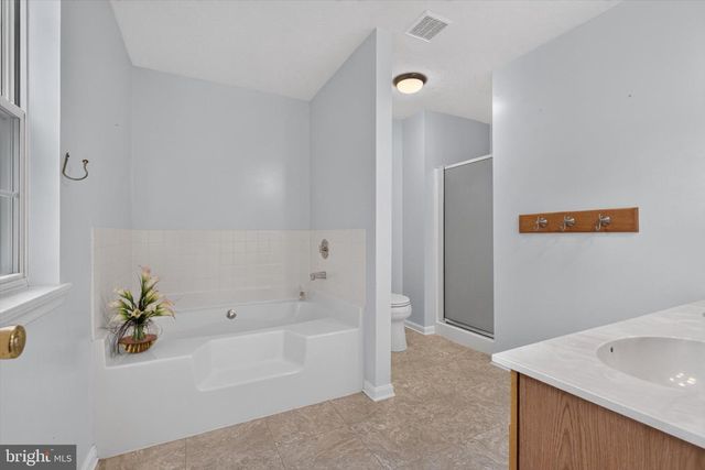 55 FARM LN, Manchester, PA 17345