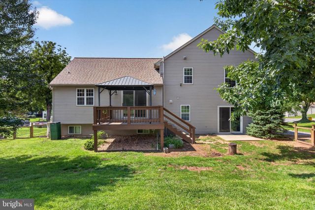 55 FARM LN, Manchester, PA 17345