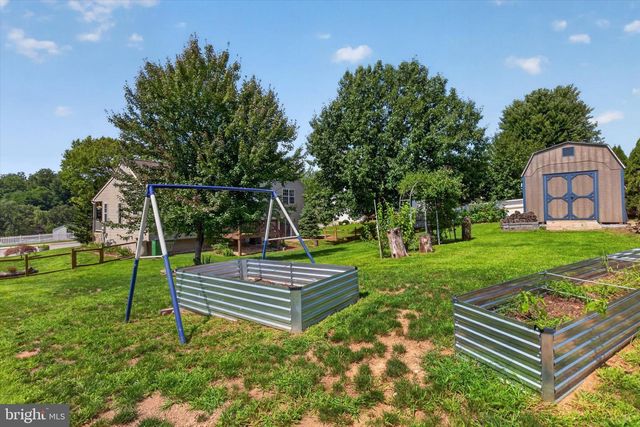 55 FARM LN, Manchester, PA 17345